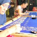 Belajar Menyulam Kerajinan Benang Emas di Sumatera Barat